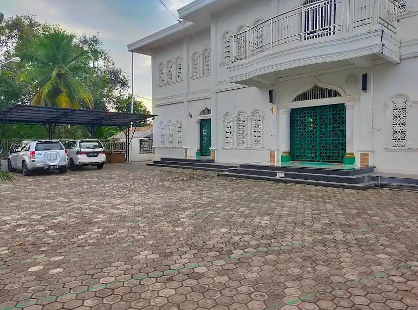 Tampak Depan Halaman Meunasah Al-Furqan Gampong Mibo